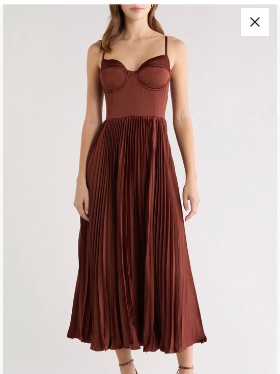 Astr Dresses & Skirts - ASTR the Label Elyssa Pleated Maxi Dress